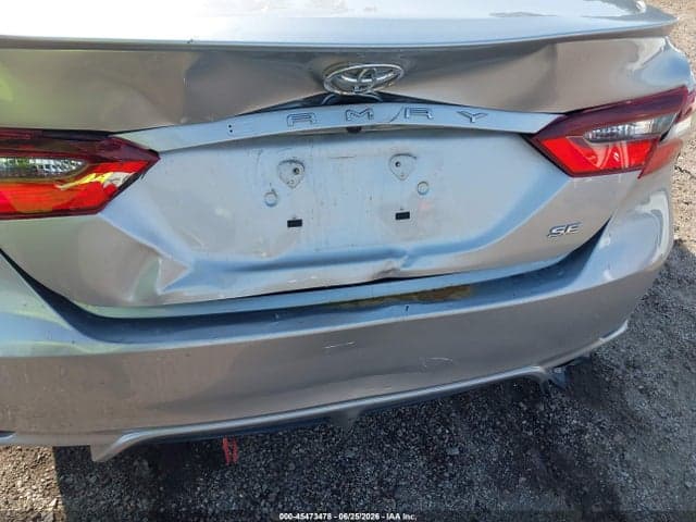 2021 TOYOTA CAMRY SE 6