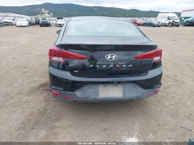2019 HYUNDAI ELANTRA SE 16