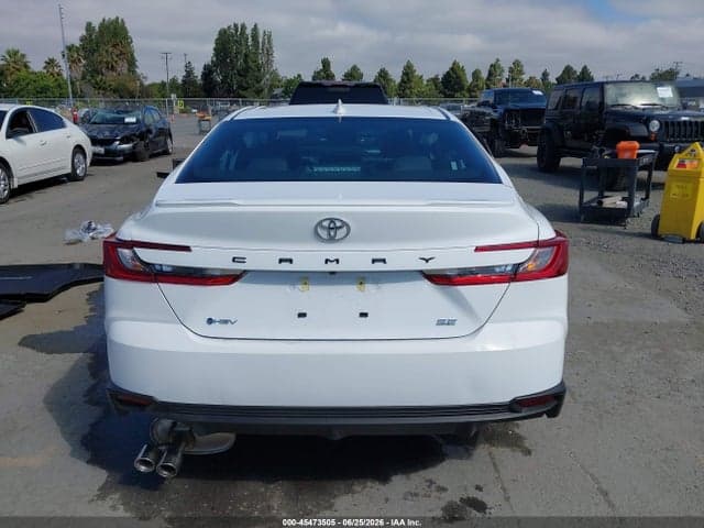2026 TOYOTA CAMRY SE 17