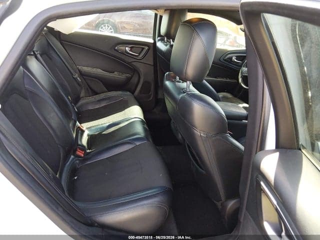 2016 CHRYSLER 200 S 8