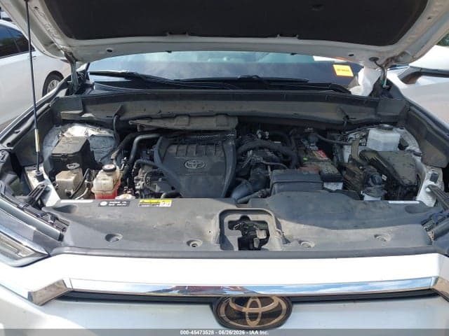 2024 TOYOTA GRAND HIGHLANDER XLE 10