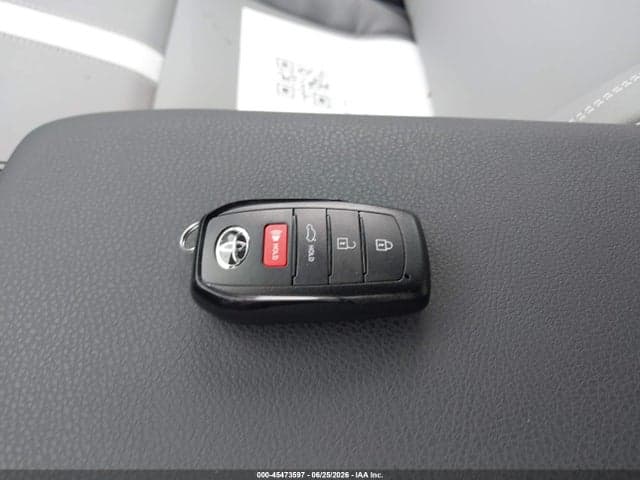 2026 TOYOTA CAMRY SE 11