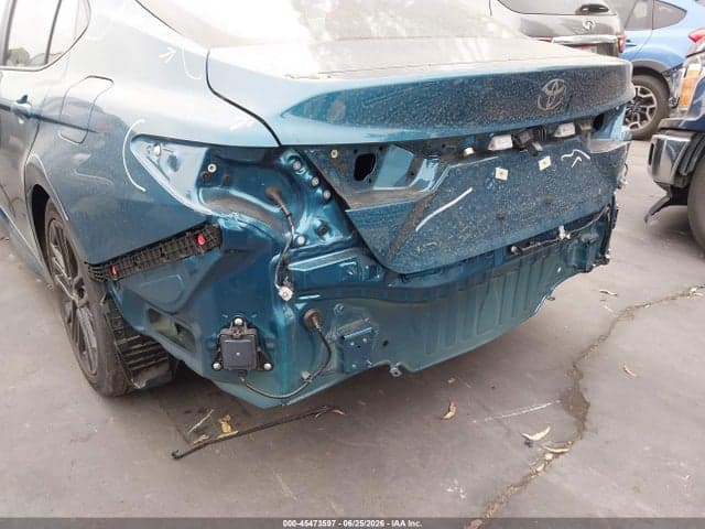 2026 TOYOTA CAMRY SE 6