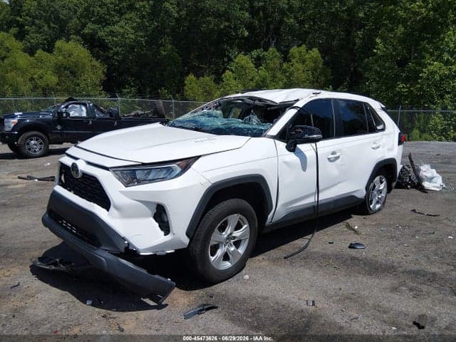 2020 TOYOTA RAV4 XLE 2