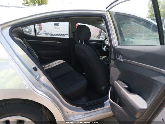 2019 HYUNDAI ELANTRA SE 8