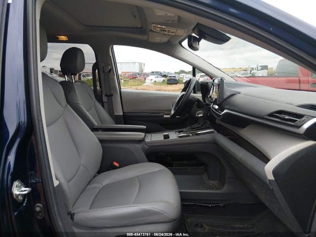 2024 TOYOTA SIENNA XLE 5