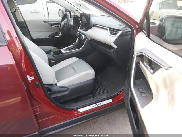 2025 TOYOTA RAV4 XLE PREMIUM 5