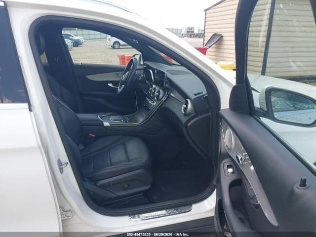 2020 MERCEDES-BENZ GLC 300 5