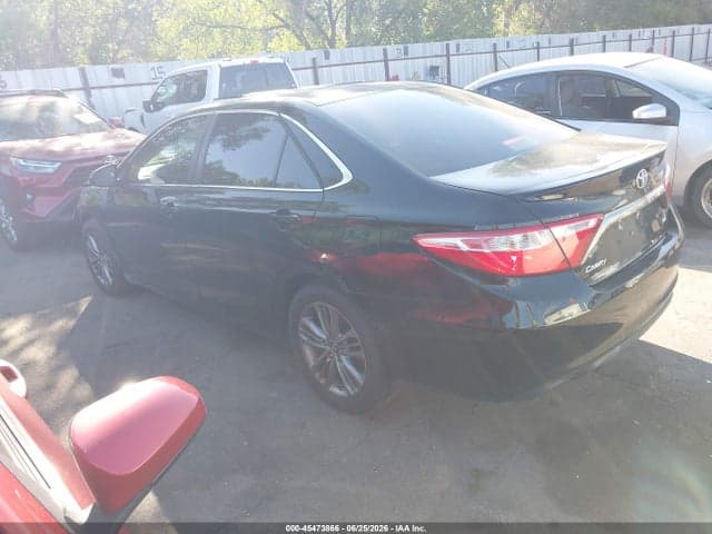 2017 TOYOTA CAMRY SE 3