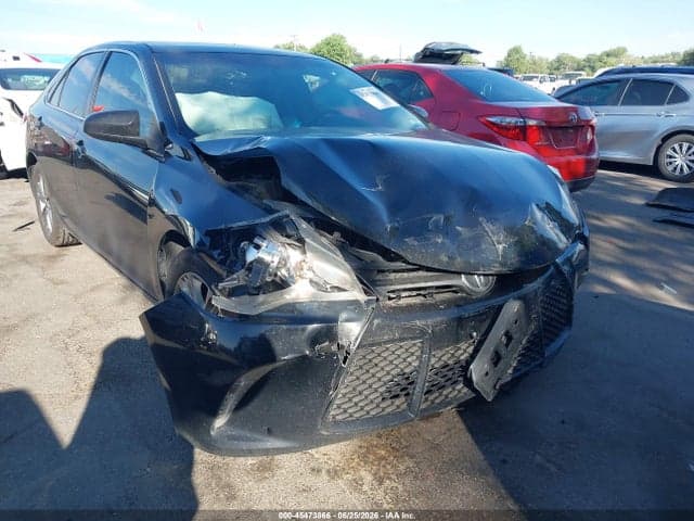 2017 TOYOTA CAMRY SE 6