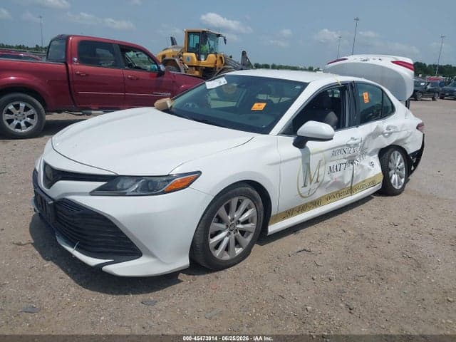 2019 TOYOTA CAMRY LE 2