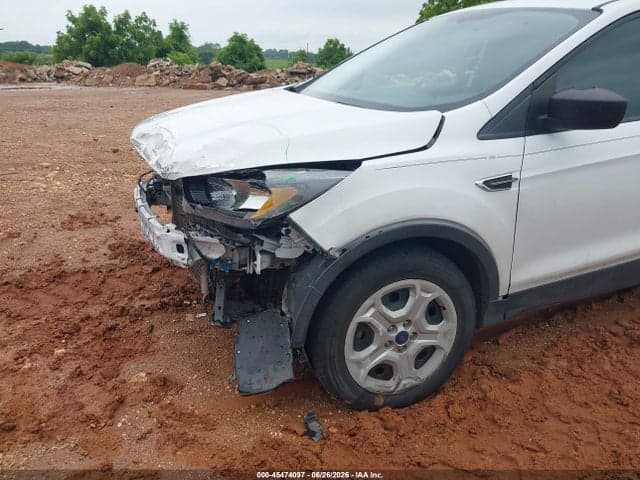 2018 FORD ESCAPE S 19