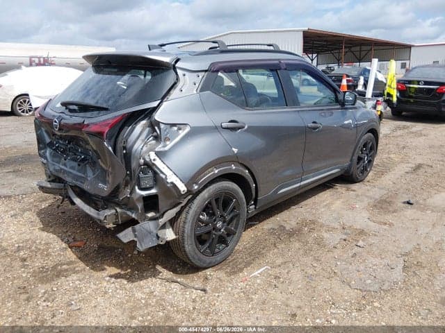 2021 NISSAN KICKS SR XTRONIC CVT 4