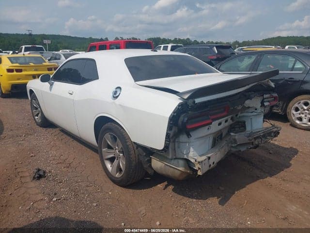 2016 DODGE CHALLENGER SXT 3