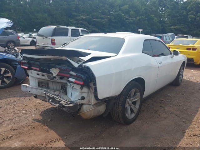 2016 DODGE CHALLENGER SXT 4