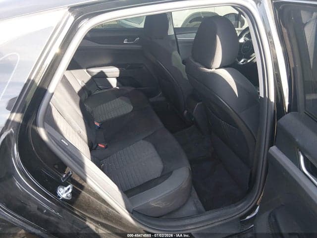 2025 KIA K5 LXS 8