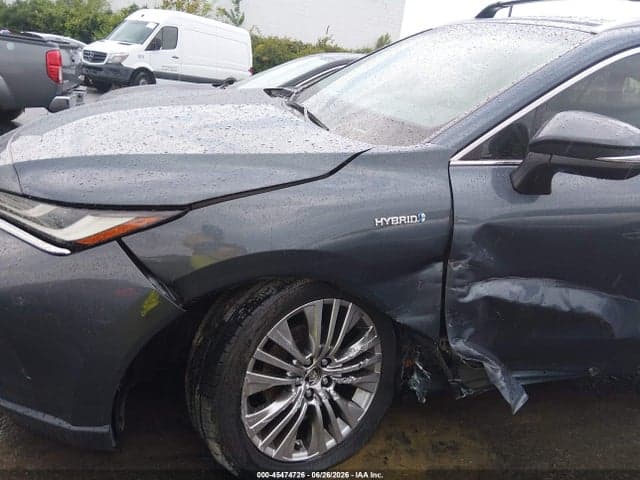 2021 TOYOTA VENZA LIMITED 6