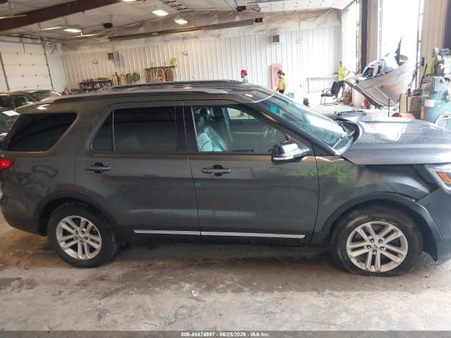 2017 FORD EXPLORER XLT 13