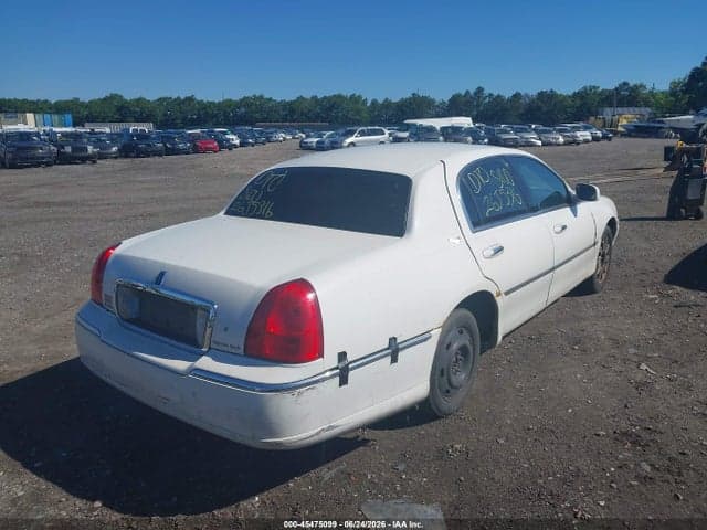 2007 LINCOLN TOWN CAR 4