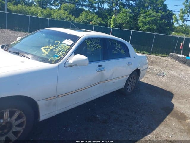 2007 LINCOLN TOWN CAR 6