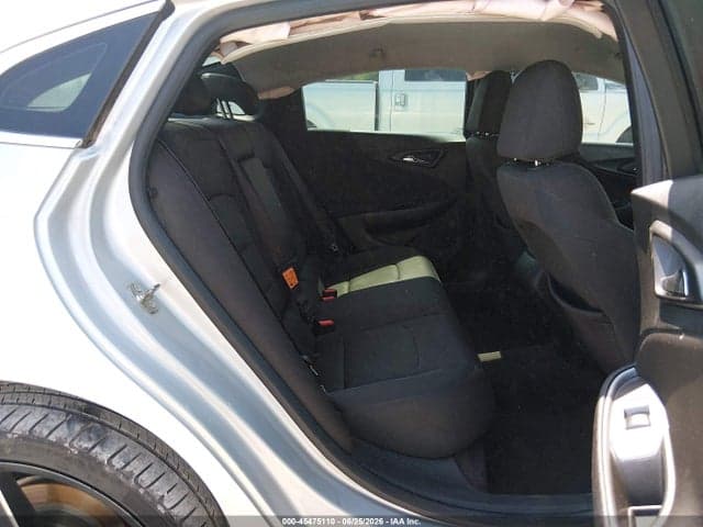 2017 CHEVROLET MALIBU 1FL 8