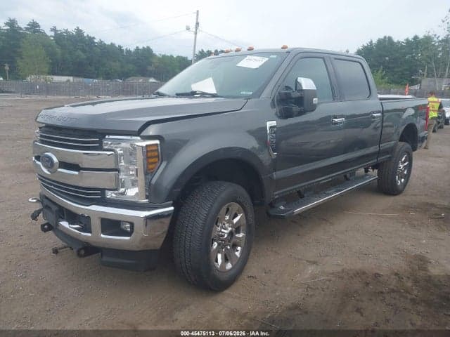 2019 FORD F-250 LARIAT 2
