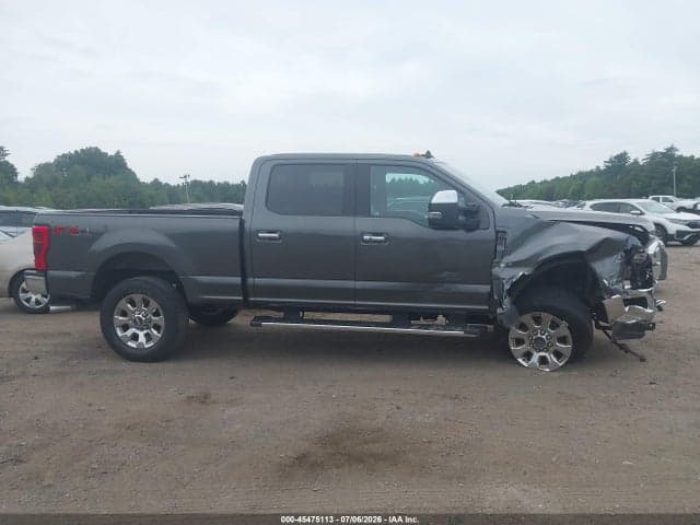 2019 FORD F-250 LARIAT 13