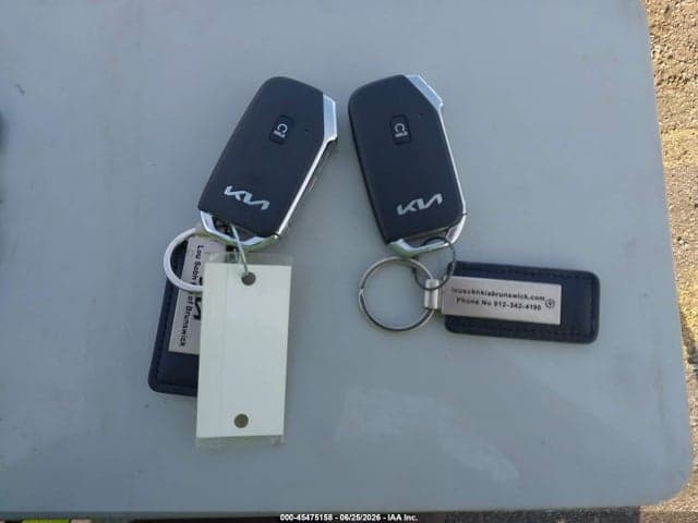2025 KIA SPORTAGE EX 11