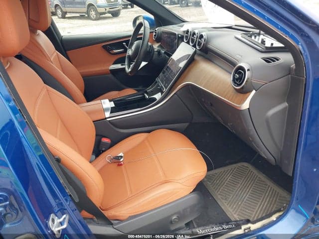 2023 MERCEDES-BENZ GLC 300 4MATIC SUV 5