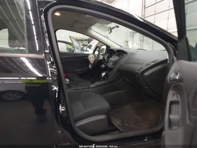 2017 FORD FOCUS SE 5