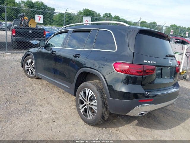 2026 MERCEDES-BENZ GLB 250 4MATIC 3
