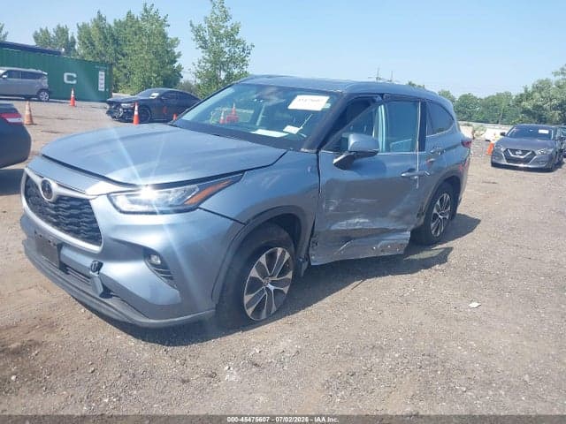 2020 TOYOTA HIGHLANDER XLE 2