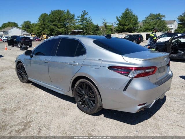 2021 TOYOTA CAMRY XSE 3