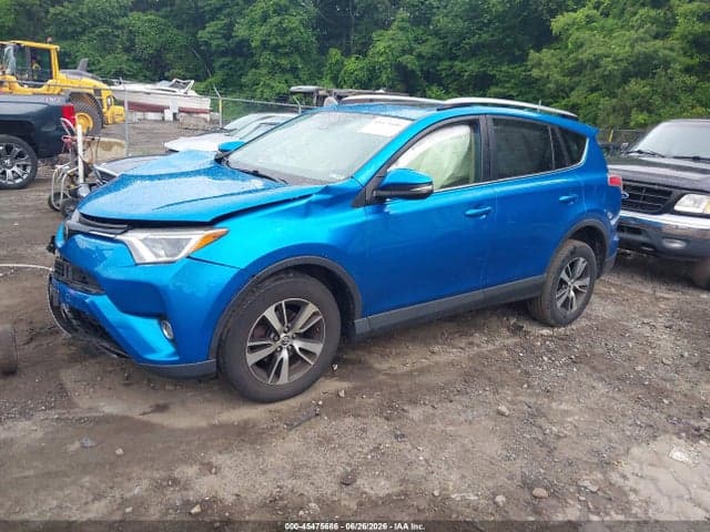 2017 TOYOTA RAV4 XLE 2