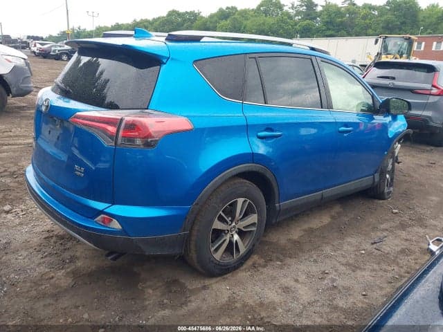 2017 TOYOTA RAV4 XLE 4