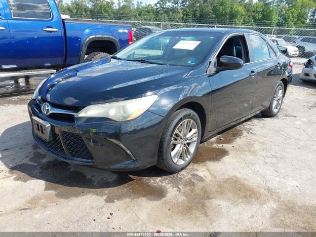 2017 TOYOTA CAMRY SE 2
