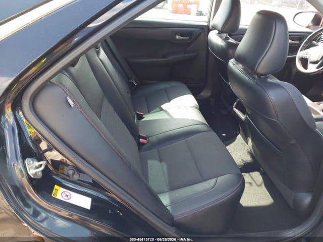 2017 TOYOTA CAMRY SE 8