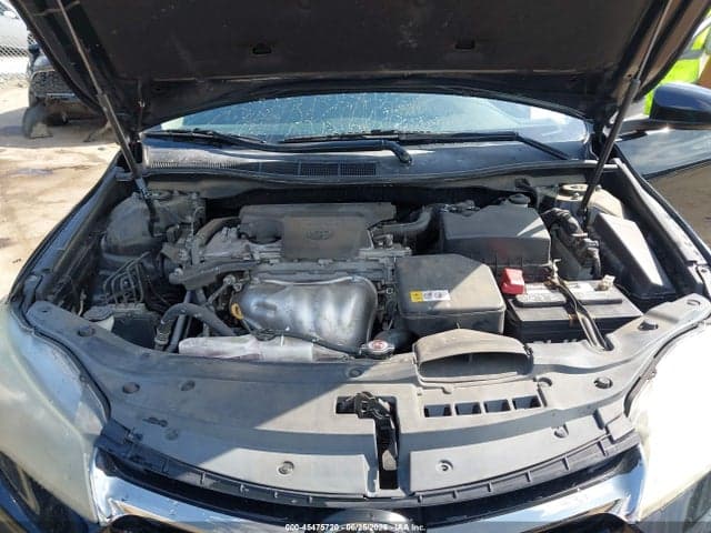 2017 TOYOTA CAMRY SE 10