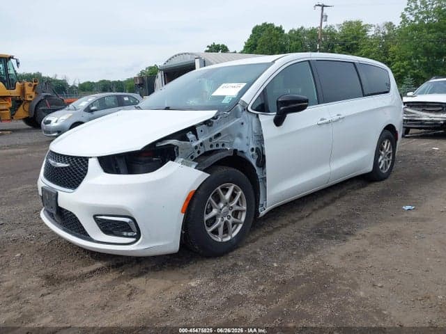 2024 CHRYSLER PACIFICA TOURING 2