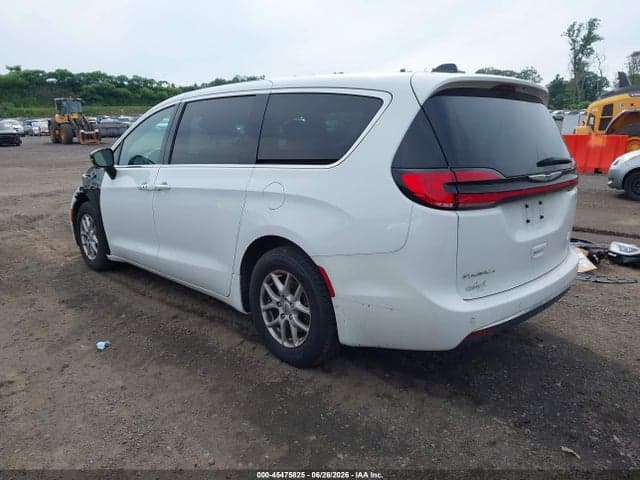 2024 CHRYSLER PACIFICA TOURING 3