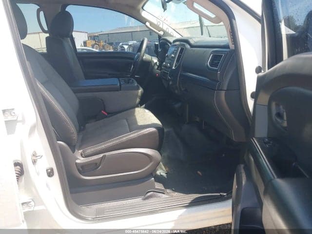 2017 NISSAN TITAN S 5