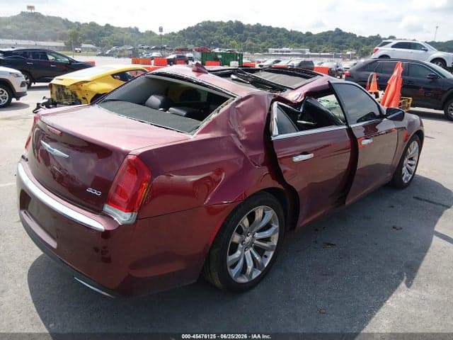 2018 CHRYSLER 300 LIMITED 4
