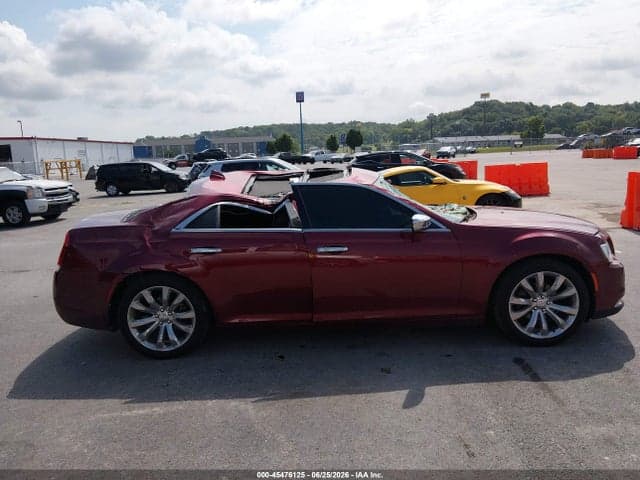 2018 CHRYSLER 300 LIMITED 6
