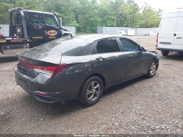 2021 HYUNDAI ELANTRA SE 4