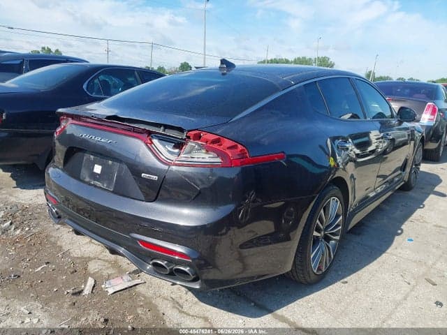 2019 KIA STINGER 4