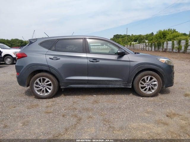 2018 HYUNDAI TUCSON SE 18