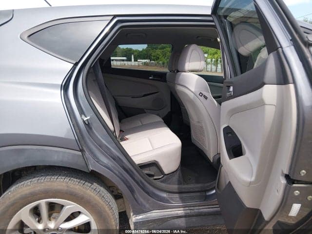 2018 HYUNDAI TUCSON SE 8