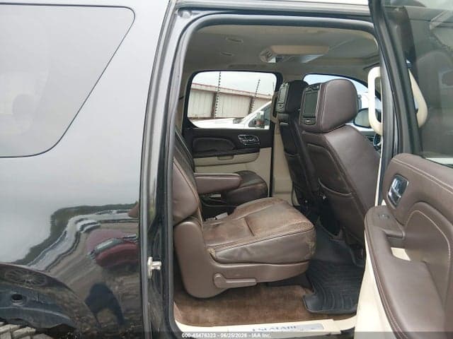 2011 CADILLAC ESCALADE ESV 8