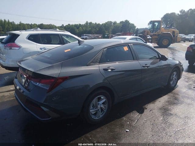 2026 HYUNDAI ELANTRA SE 4