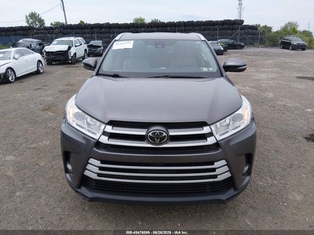 2017 TOYOTA HIGHLANDER XLE 12